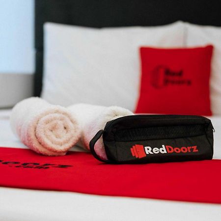 Reddoorz Near Mojokerto Train Station Hotel ภายนอก รูปภาพ