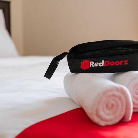 Reddoorz Near Mojokerto Train Station Hotel ภายนอก รูปภาพ