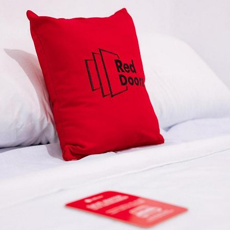 Reddoorz Near Mojokerto Train Station Hotel ภายนอก รูปภาพ