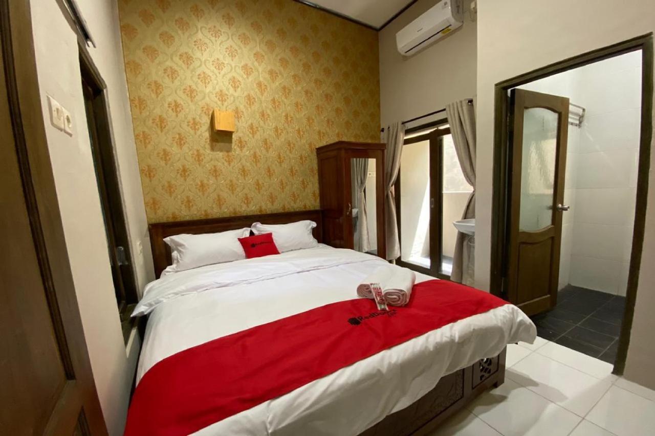 Reddoorz Near Mojokerto Train Station Hotel ภายนอก รูปภาพ