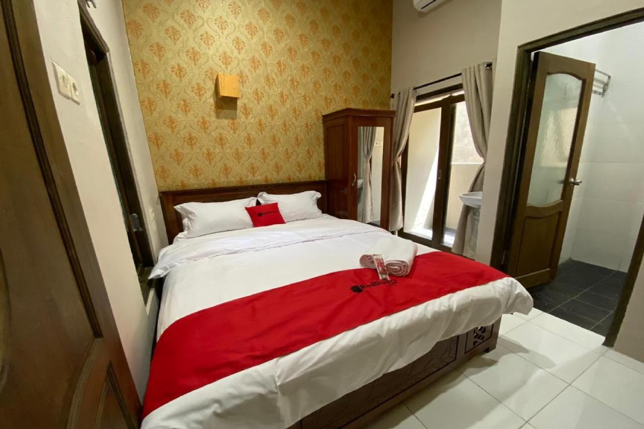 Reddoorz Near Mojokerto Train Station Hotel ภายนอก รูปภาพ